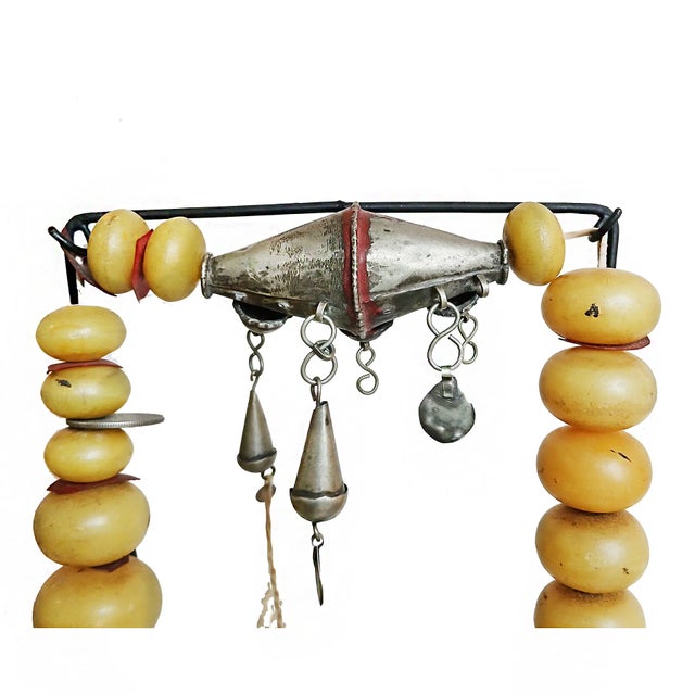 Early 20th Century Berber Copal Amber and Silver Necklace, Early 20th Century For Sale - Image 5 of 12
