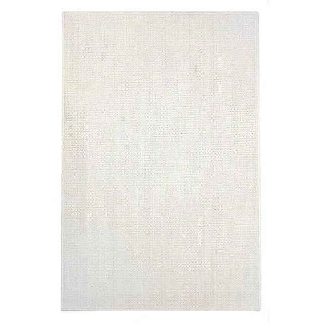 Cashmere, a 100% wool rug, provides amazing comfort and softness, with a complimenting minimalistic pattern. The soft...