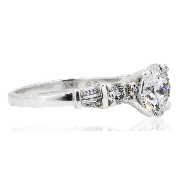 Contemporary Late 20th Century 2.01 E SI2 RB GIA Ring, Size 5 For Sale - Image 3 of 4