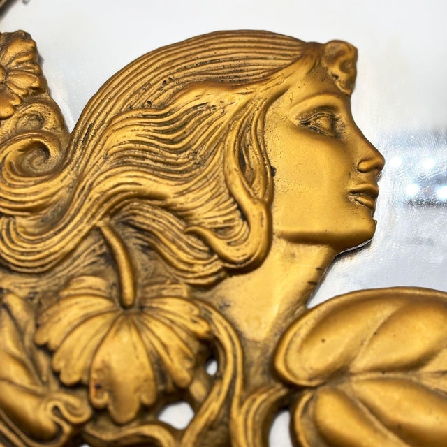 Art Nouveau 1910s Cast Brass Art Nouveau Round Wall Mirror With Ivy Lady Portrait For Sale - Image 3 of 8