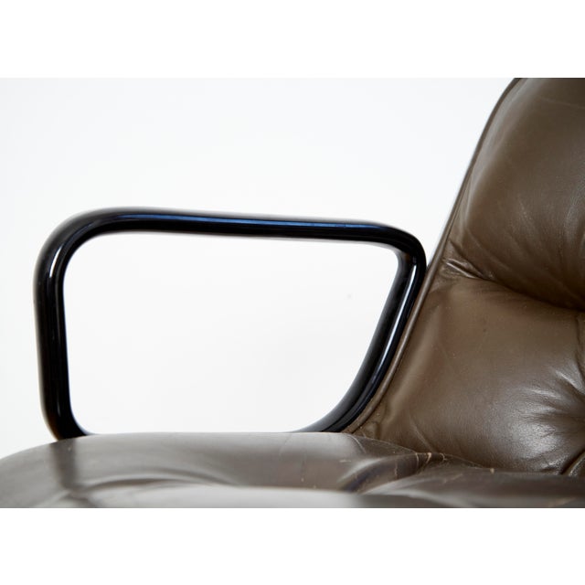 Executive Chair by Charles Pollock for Knoll International, 1960s For Sale - Image 10 of 14