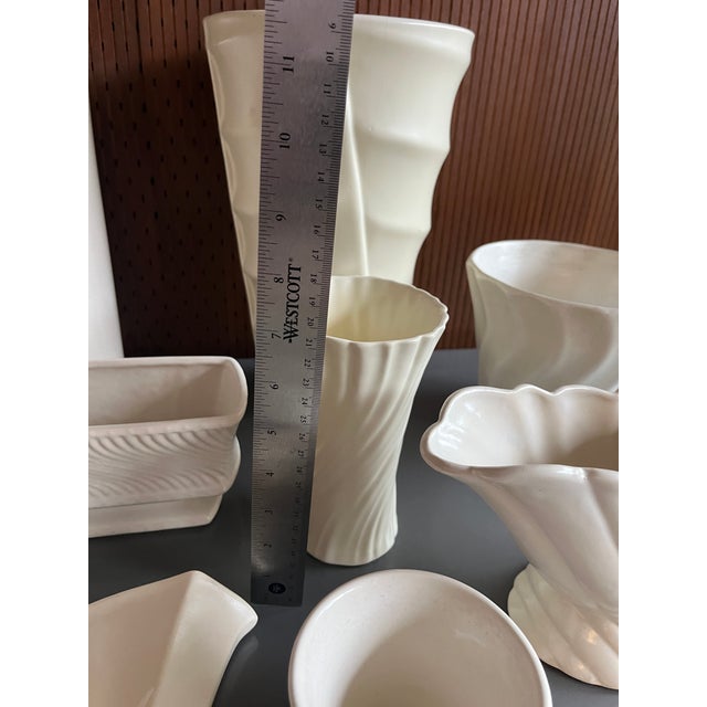 Vintage Cream/White Pottery Ceramics 40s McCoy/Bauer/Usa/Catalina Lot (12) For Sale - Image 13 of 16