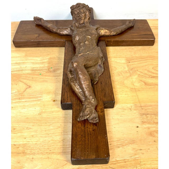Modernist Cast Bronze Crucifix on Walnut Cross, French or Belgian, Circa 1960s For Sale - Image 18 of 18