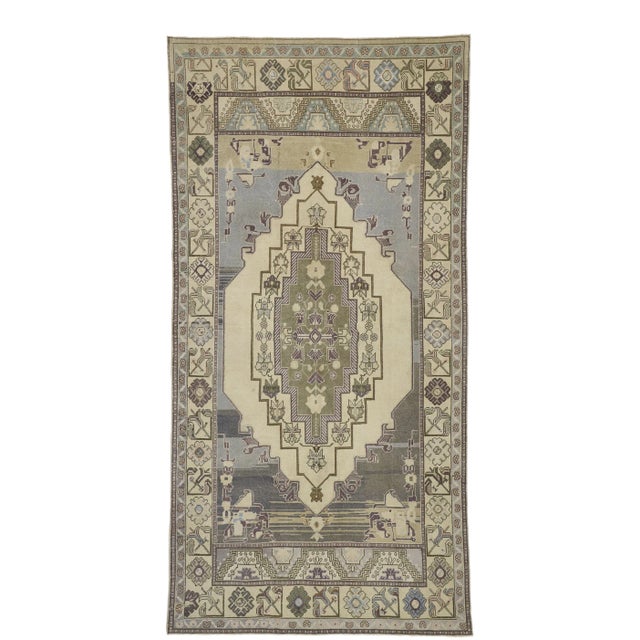 Vintage Turkish Oushak Rug - 05'03 X 10'04 For Sale