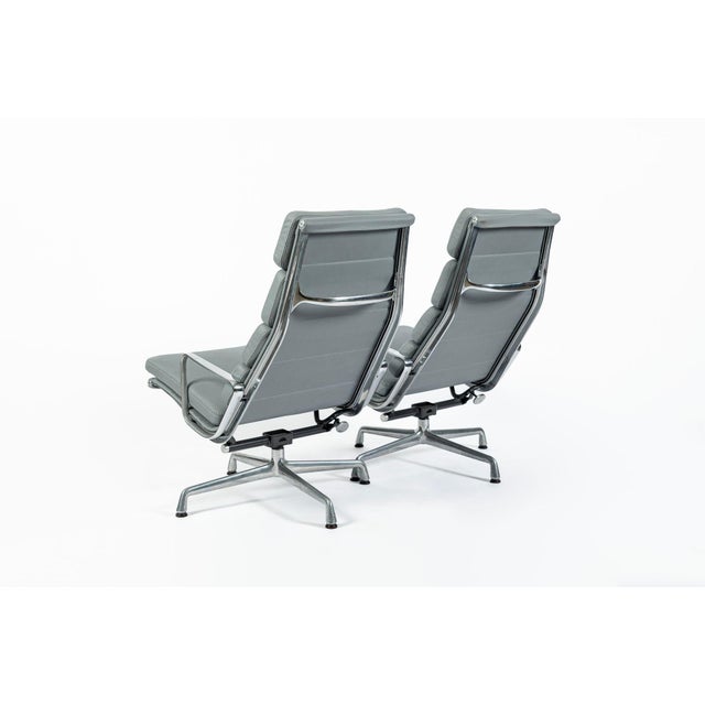 Gray Pair Eames Soft Pad Recliners With Ottoman for Herman Miller, Gray Leather Aluminum Group For Sale - Image 8 of 17