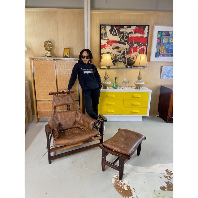 Wood 1960s Restored Brazilian Jangada Rosewood & Leather Sling Chair With Ottoman by Jean Gillon For Sale - Image 7 of 15