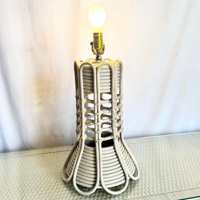 Late 20th Century Boho Chic Pencil Reed Rattan Table Lamp For Sale - Image 5 of 6