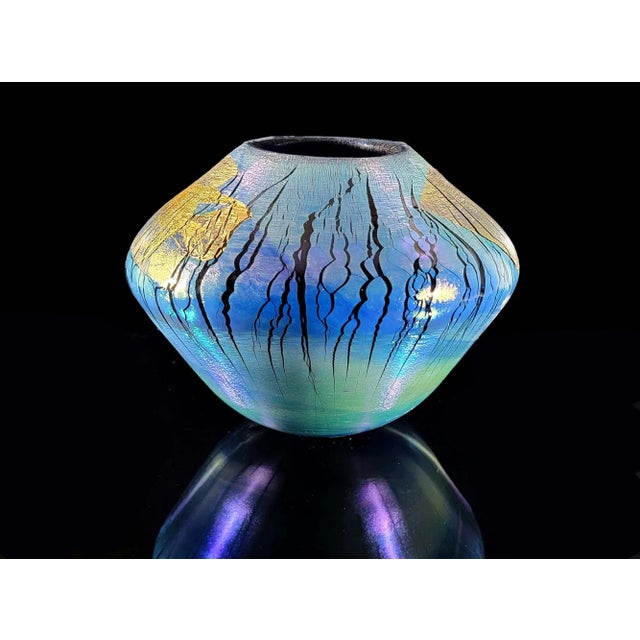 Stunning! Large 8" Robert Eickholt Hand Blown Gold Leaf Iridescent Volcano Vase 1989 This gorgeous vase would add a...