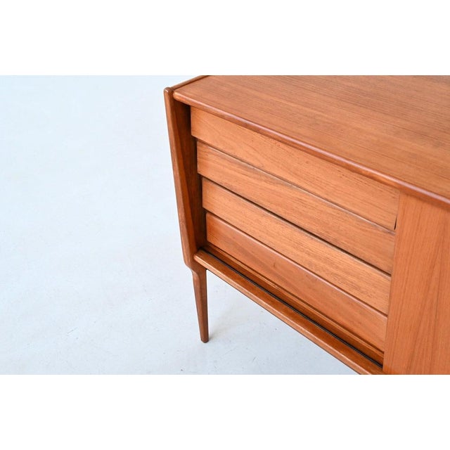 1960s Small Sideboard in Walnut from Bosteels Meubelen, Belgium, 1960 For Sale - Image 5 of 18