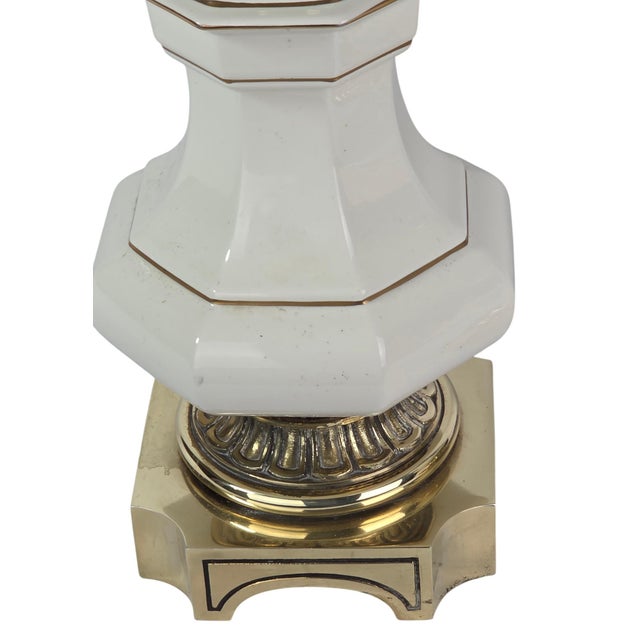 Neoclassical 1960s Stiffel Brass and Porcelain Table Lamps, a Pair For Sale - Image 3 of 15