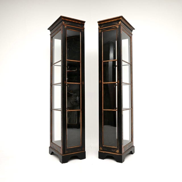 Early 20th Century Antique Edwardian Lacquered Chinoiserie Display Cabinets, 1900, Set of 2 For Sale - Image 5 of 11