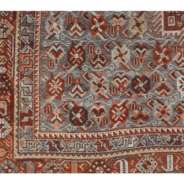 Early 20th Century Geometric Persian Shiraz Rug With Tri-Medallion Design in Shades Orange Blue For Sale - Image 10 of 13