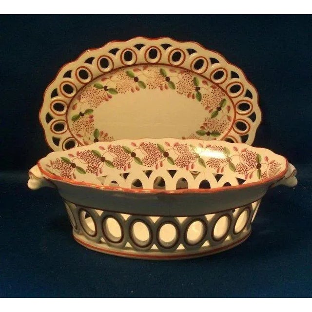 1810 Century English Regency Creamware Chestnut Basket & Undertray - A Pair For Sale In New York - Image 6 of 8