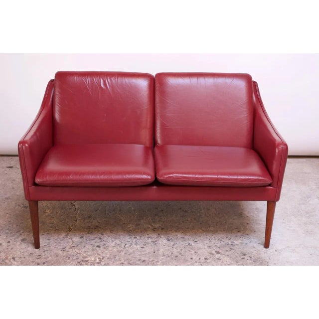 Mid-Century Modern Danish Modern Cranberry Leather Settee by Hans Olsen For Sale - Image 3 of 13