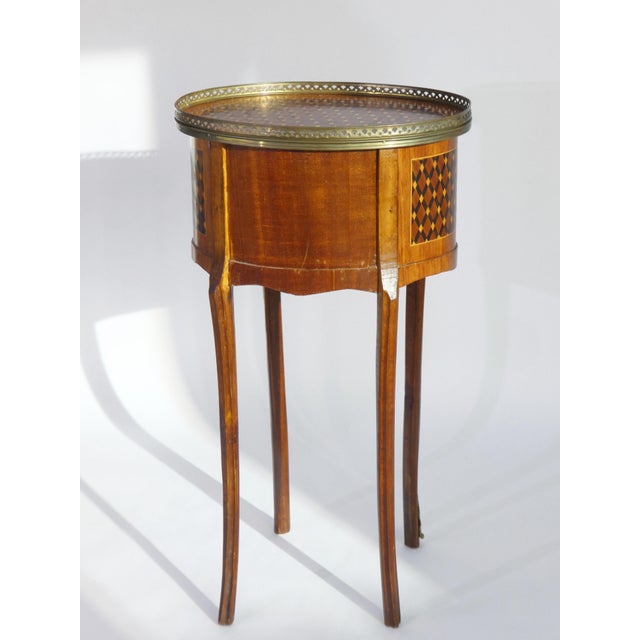 1950s Small French Louis XV Style Oval Marquetry Side Table or Nightstand with Drawers and Brass Details, 1960s For Sale - Image 5 of 10