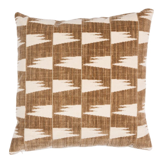 Schumacher x David Kaihoi Tutsi 22" Pillow in Natural/Ivory For Sale