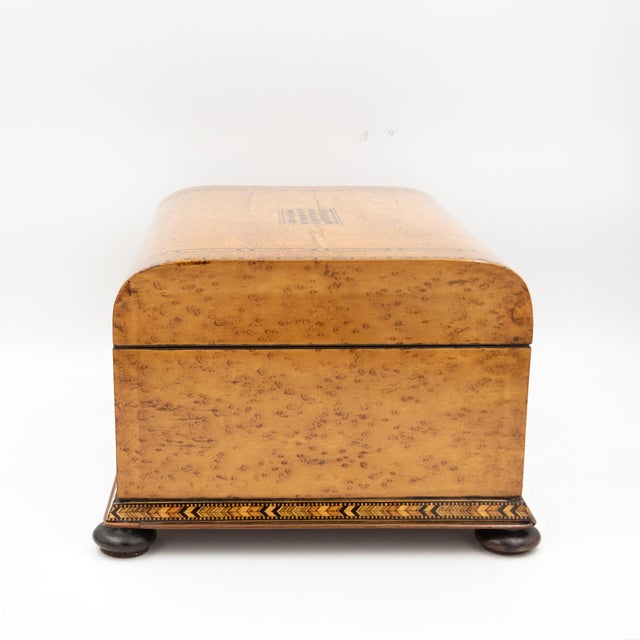 Bird’s-Eye Maple Box With Tumbling-Block Inlays English, Circa 1830 For Sale - Image 12 of 14