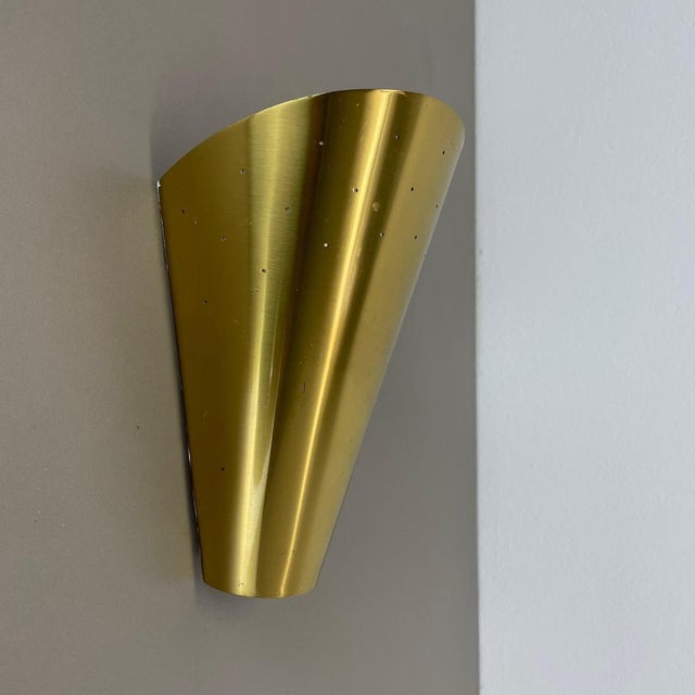 1950s Brass Hole Pattern Theatre Wall Light in the style of Stilnovo, Italy, 1950s For Sale - Image 5 of 17