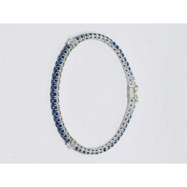 Contemporary Elegant 18k Gold Blue Sapphire 2.74ct & Diamond 0.45ct Bracelet For Sale - Image 3 of 10
