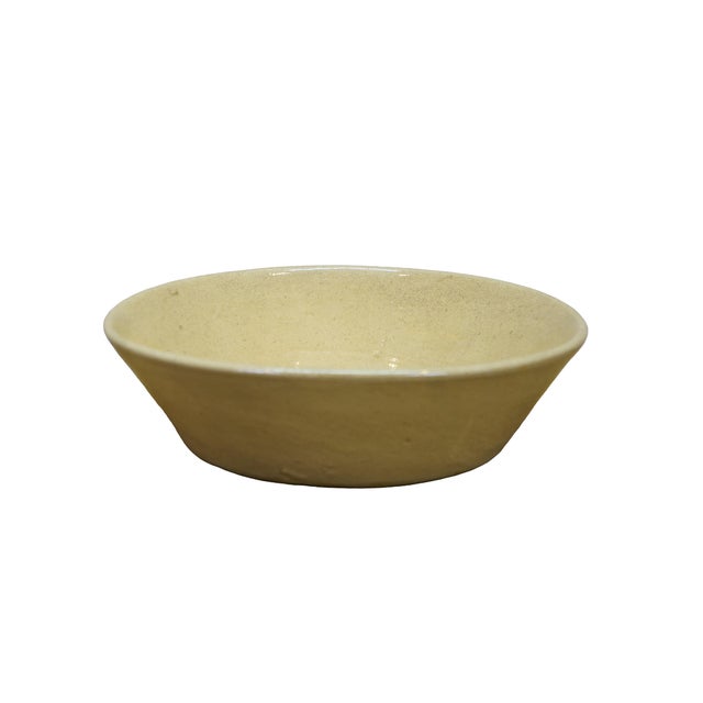 Farmhouse Antique American Yellowware Banded Beehive Mixing Bowl Rolled Rim Stoneware For Sale - Image 3 of 15