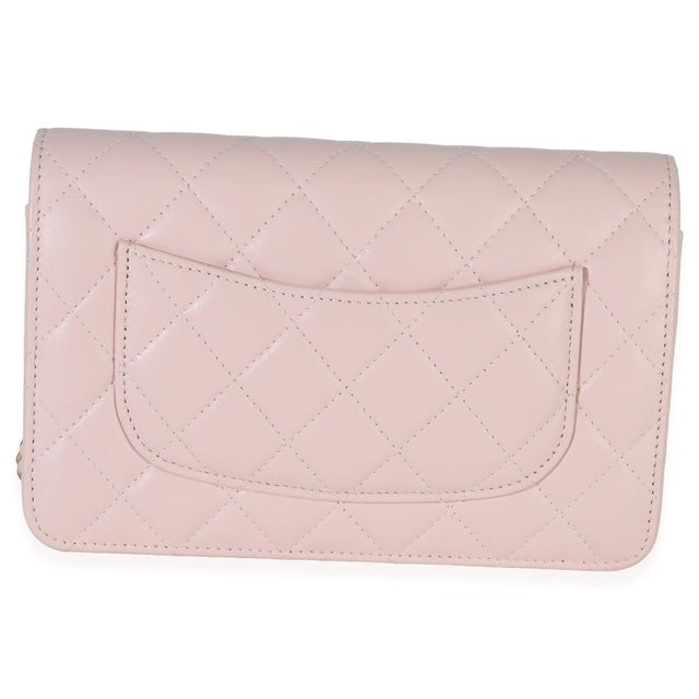 Chanel Pink Quilted Lambskin CC Pearl Crush Wallet On Chain For Sale - Image 4 of 9