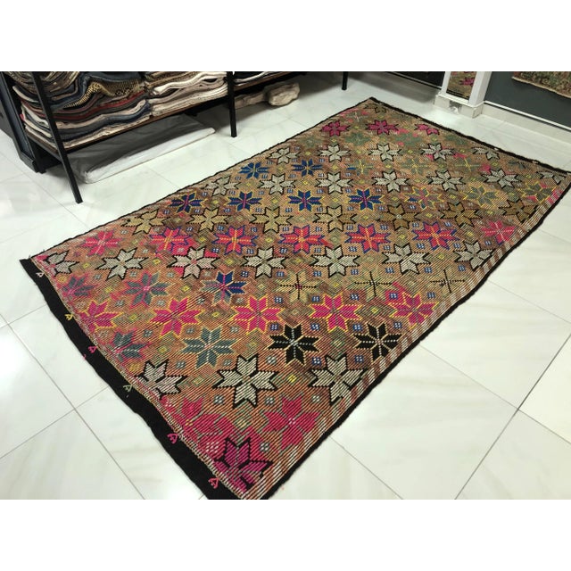 Art Deco Turkish Home Living Oversize Kilim Rug - 5′8″ × 9′10″ For Sale - Image 3 of 11