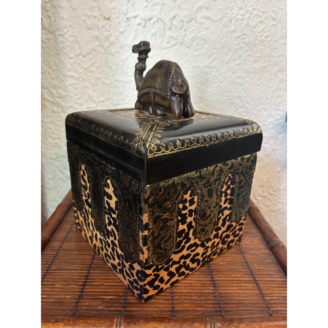 Contemporary 1990s John-Richard Leather and Brass Hinged Box For Sale - Image 3 of 13