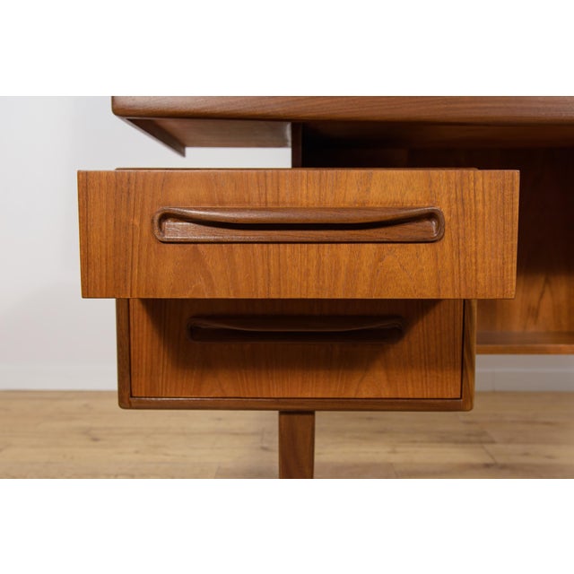 Mid-Century Teak Dressing Table by Victor Wilkins for G-Plan, United Knigdom, 1960s For Sale - Image 16 of 18