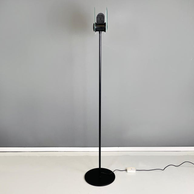 1980s Italian Modern Floor Lamp in Matt Glass Lampshape and Black Metal, 1980s For Sale - Image 5 of 18