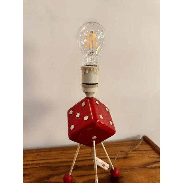 Mid-Century Modern American Red & Cream Atomic Tripod Dice Table Lamp, 1950s For Sale - Image 3 of 11