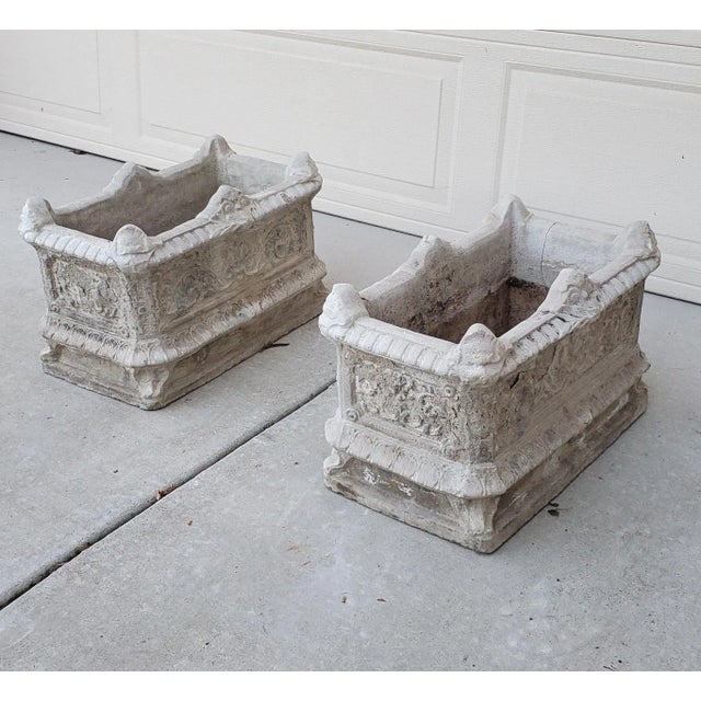 Antique English Weathered Stone Concrete Scroll and Acanthus Leaf Motif Garden Planters - Set of 2 For Sale In San Diego - Image 6 of 12