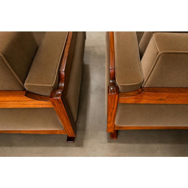 Brazilian Modern Pair of Armchairs in Caviúna and Mushroom-Taupe Mohair, Novo Rumo, 1960s For Sale - Image 9 of 18