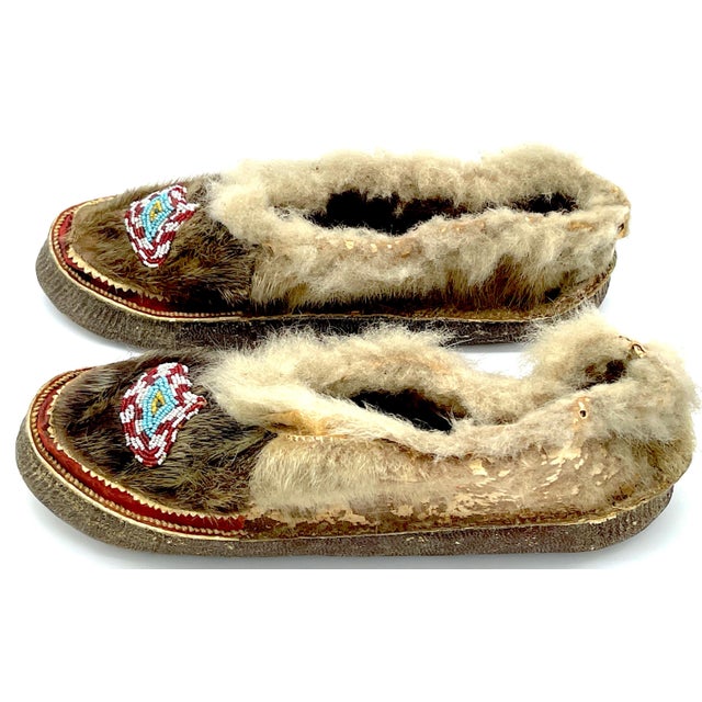Pair of 20th Century Navajo Beaded Moccasins For Sale - Image 6 of 17