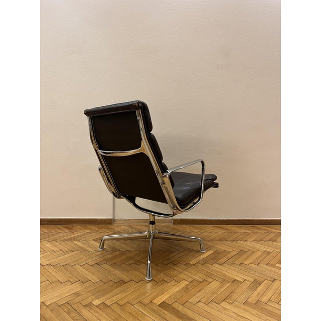 1990s Soft Pad EA 215 Chair by Eames for Vitra, 1990s For Sale - Image 5 of 18