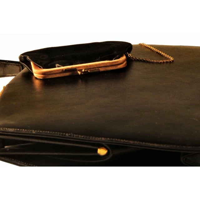 1960’s Dorian Textured Black Leather Kelly Bag For Sale In Portland, ME - Image 6 of 10