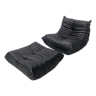 Set of French Togo Lounge Chair and Ottoman in Black Leather attributed to Michel Ducaroy for Ligne Roset, 1970s For Sale