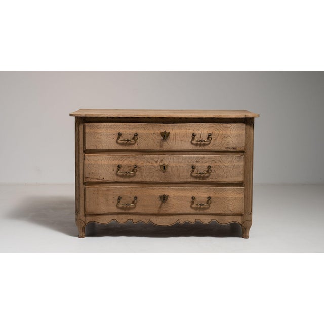 Early 19th Century France Louis XV Brown Wood Chests of Drawers For Sale - Image 10 of 10