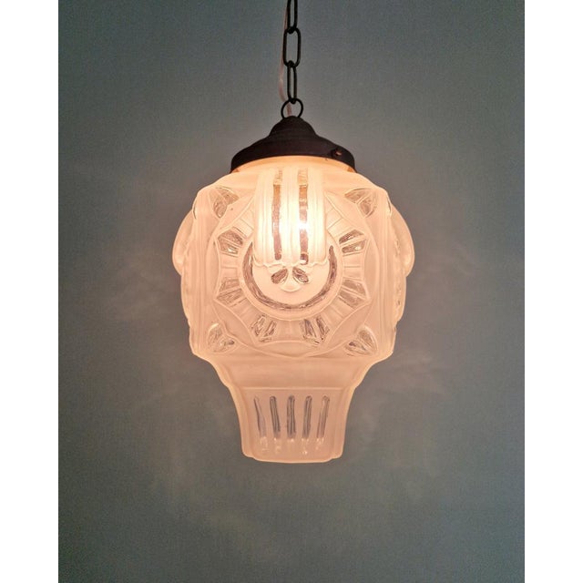 Art Deco Pendant Light in Frosted Clear Glass, 1930s For Sale - Image 13 of 15