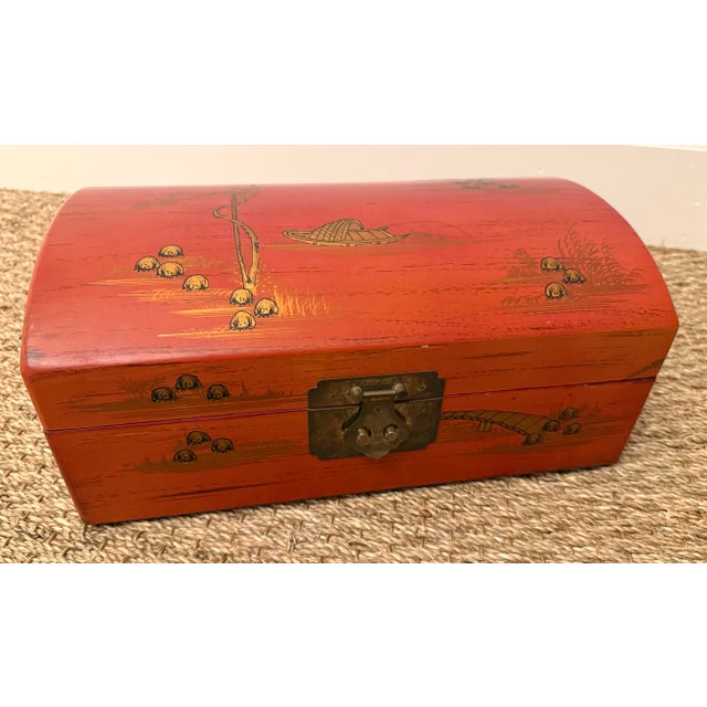 Japanese Vintage Chinoiserie Cinnabar Box For Sale - Image 3 of 12