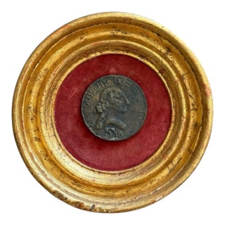 1960s Italian Framed Bronze Classical Medallion Wall Plaque in Giltwood Round Frame, 9” Diameter For Sale