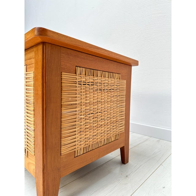 1960s Vintage Danish Teak Blanket Storage Bench by Kai Winding for Poul Hundevad, 1960s For Sale - Image 5 of 10