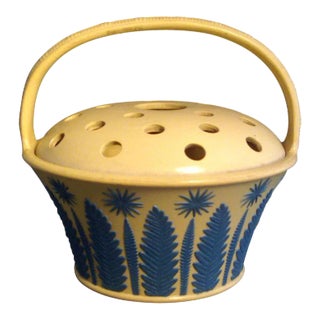 Early 19th Century English Regency Wedgwood Jasperware Cane Potpourri Basket Flower Vase c. 1820 with Smear Glaze For Sale