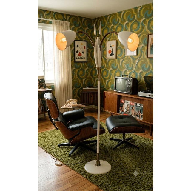 Unique 1950s-1960s Atomic-era styling Mid Century Modern "cattail" floor lamp fully restored base, stem, cattails and...