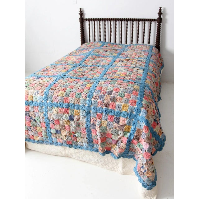 Vintage Yo-Yo Quilt For Sale - Image 6 of 13