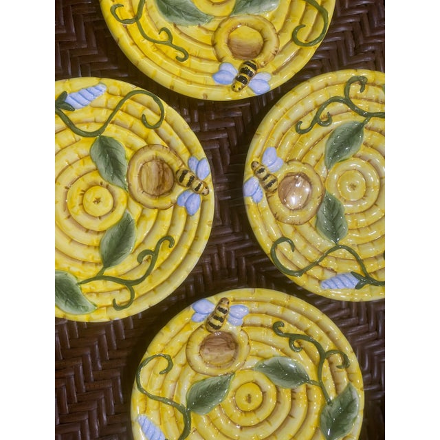 Vintage Bombay Co. Bee Ives Decorative Plates Circa 1994- Set of 4 For Sale - Image 9 of 12