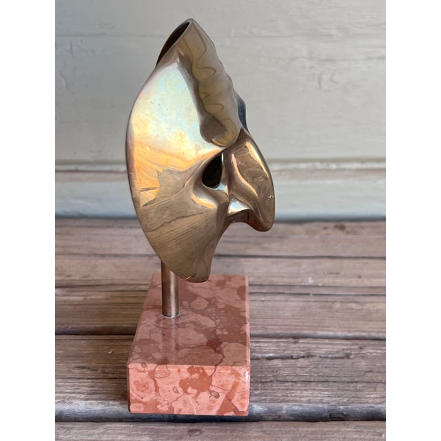 1990s Signed Venetian Baroque Brass Dual-Finish Gilded Pantalone Theatrical Mask Sculpture on Marble Base For Sale - Image 5 of 10