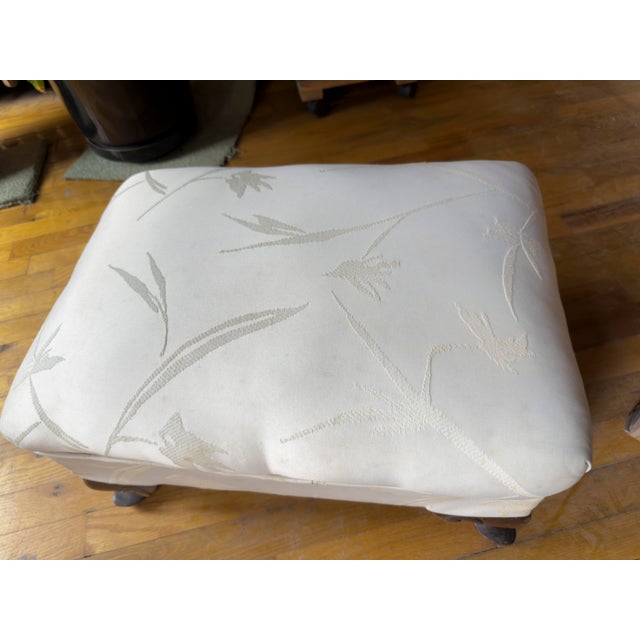 Mid-Century Period Chippendale Style Upholstered Footstool in White For Sale In New York - Image 6 of 9