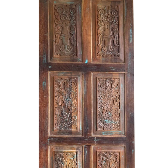 Elevate your home with the Rustic Vintage Carved Floral Barn Door, a perfect blend of heritage craftsmanship and timeless...