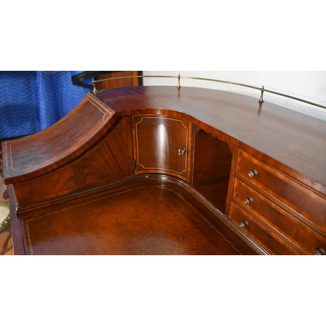 1930s English Regency Mahogany Inlaid & Leather Top Carlton Writing Desk For Sale - Image 16 of 17