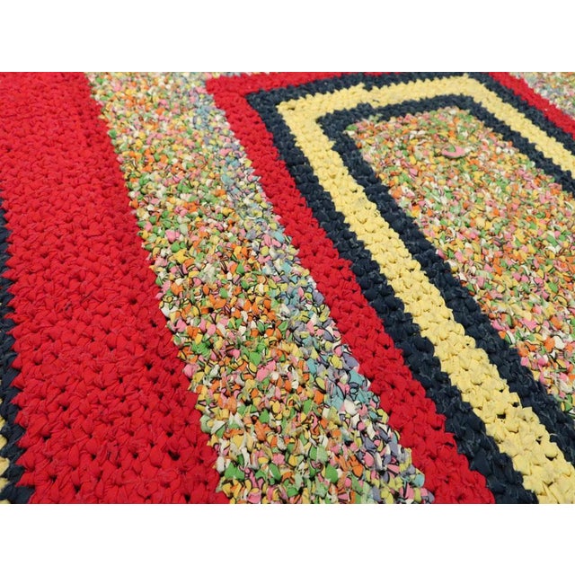 Galerie Shabab Collection Mid-20th Century Handmade American Rag Throw Rug For Sale In New York - Image 6 of 10